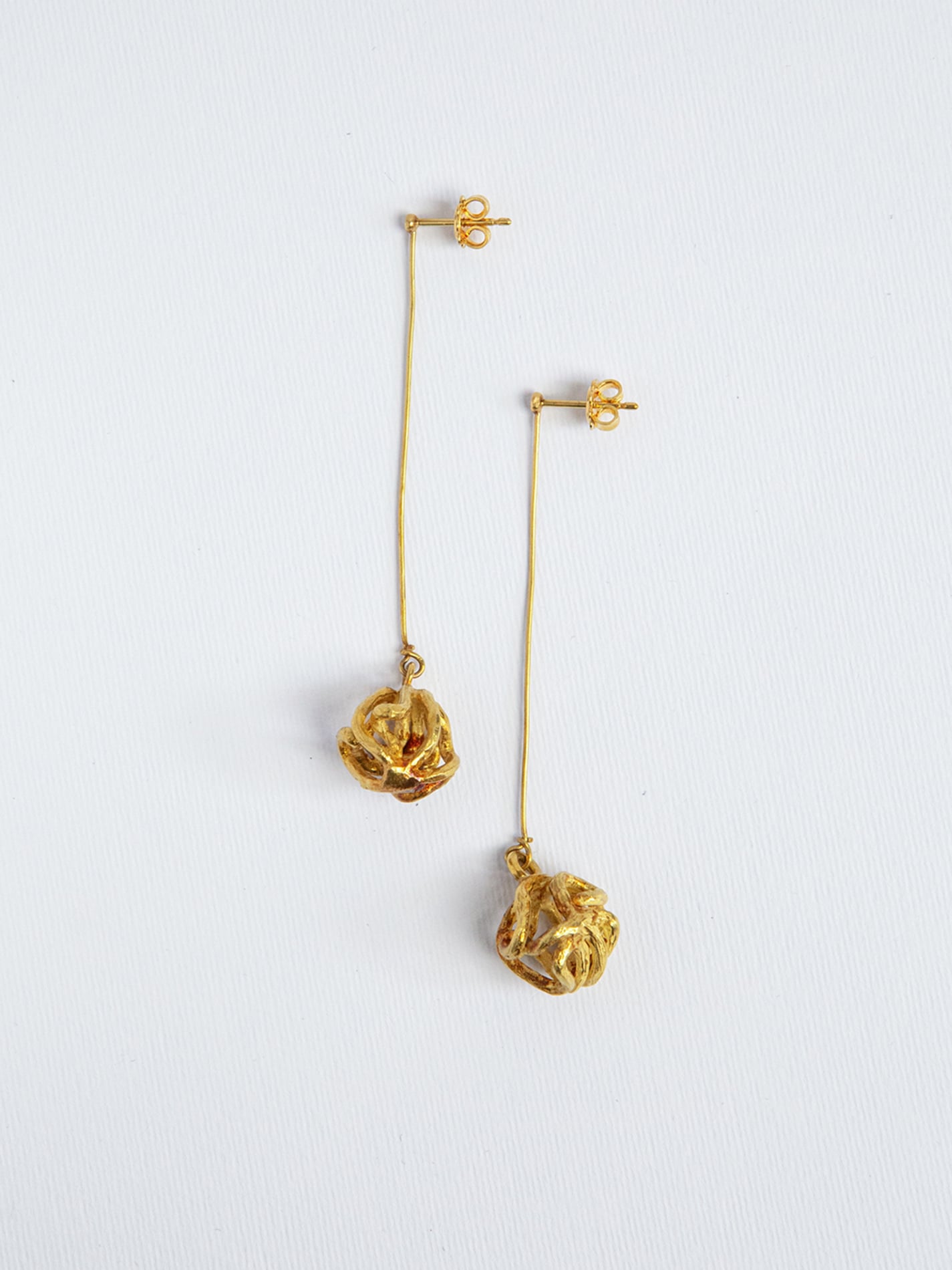Knot Earrings 18 kt Gold
